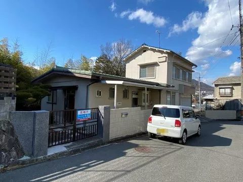 Kure City, Yakiyama Masamune 2-chome (Kure Station) 2-story 5LDK