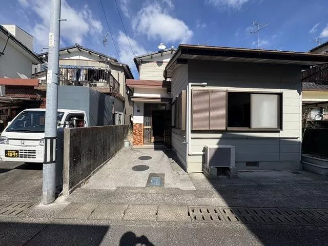Kochi City, Tsukanohara (Kochi Commercial Front Station) 2-story 5DK