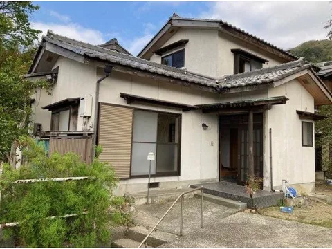 Yamizumi (Nishi-Tsuruga Station) 9.8 million yen