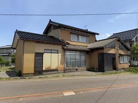 Kashiwazaki City, Oaza Yasuda (Yasuda Station) 2-story 5DK