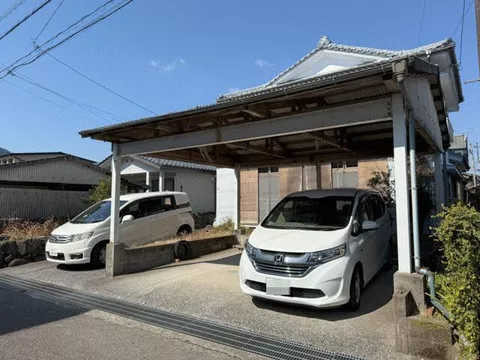 Nichinan City, Agatahigashi 11-chome (Nichinan Station) 2-story building 6DK