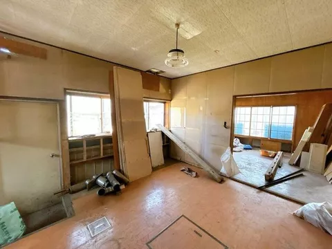 Open house event held / Renovation of interior and exterior from July 2026 / Water-related