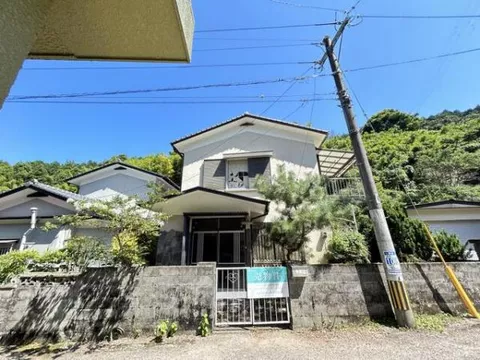 Beppu City, Oaza Noda (Kamegawa Station) 2-story building 5K