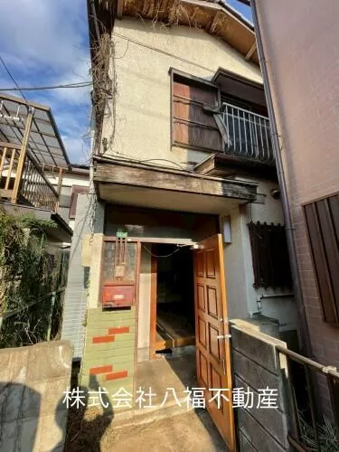 Nishi Oizumi 6-chome, Nerima-ku, Tokyo (Hoya Sta.) 2F 5DK

6,500,000 yen
