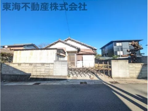 ☆ Right behind Matsusaka Commercial High School ☆ Quiet residential area ☆ Spacious land of about 189 tsubo