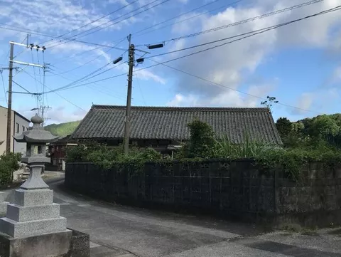 Saeki city, Gamue, Oaza Maruichi Oura, flat roof, 4DK

2,000,000 yen