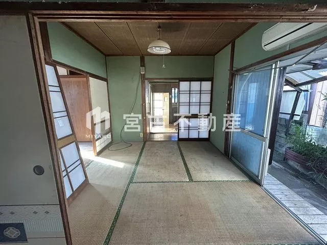 2 million yen, Sone Town 3 (Hyuga City Station)
