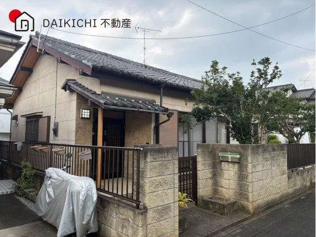 A single-story property that's easy for dogs and cats to live in!!