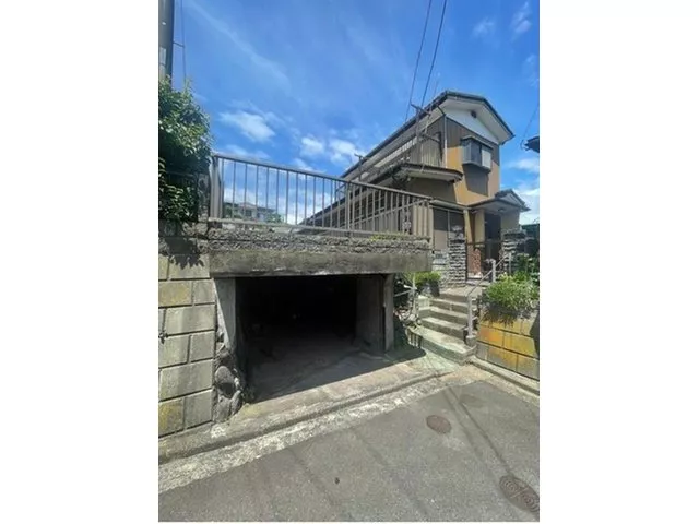 Immediate occupancy available, land over 50 tsubo, good sunlight, garden, two-story building, lush residential area, good ventilation
