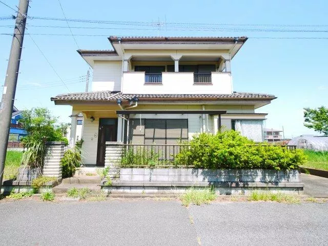 59 minutes on foot from JR Togane Line "Fukubawa" Station