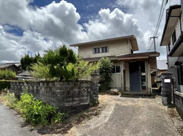 Takeo City, Yamauchi Town Oaza Mikensaka (Mikensaka Station) Two-story building 6DK