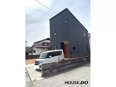 Quiet residential area, sunny 3LDK with a study! Parking for 4 cars on the premises♪