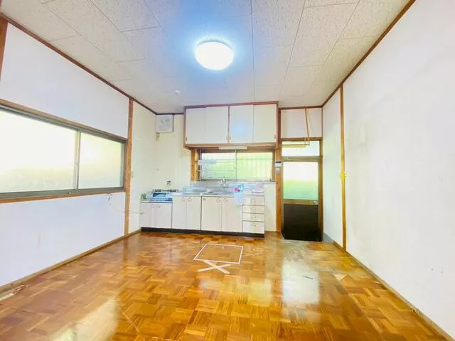 Yahatanishi Ward, Kitakyushu City, Suehirocho (Space World Station) Single-story building 5SDK