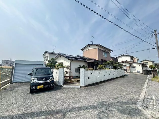 Nakatsu City, Oaza Karise (Nakatsu Station) 2-story building 5DK
