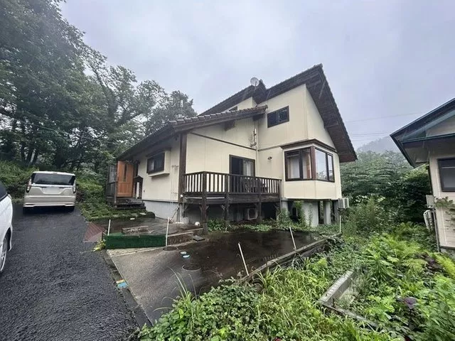 [Reconstruction not possible] A two-story 2SLDK with a loft in a quiet area rich in nature.