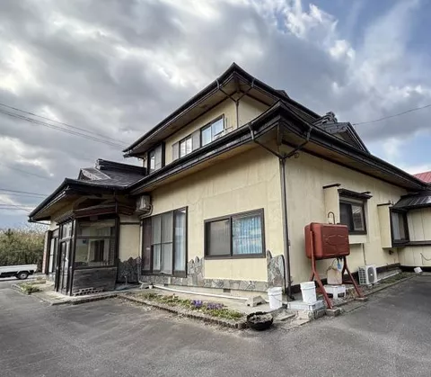 Misawa-shi, Misawa Mikawame 3-chome, 2F 8LDK

8.5 million yen