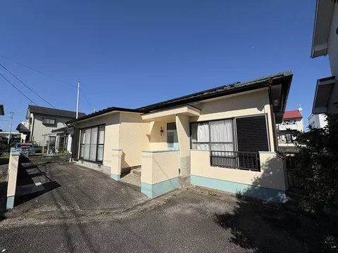 ■ Popular single-story home ♪ About 8 minutes on foot to the elementary school ♪ Exterior painting completed ♪