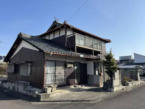 Mitoyo City, Takuma Town Matsuzaki (Takuma Station) 2-story building 7DK