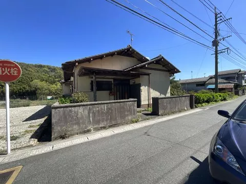 Tagawa City Oaza Inokuni 1st floor above ground, 1st floor below ground 4DK