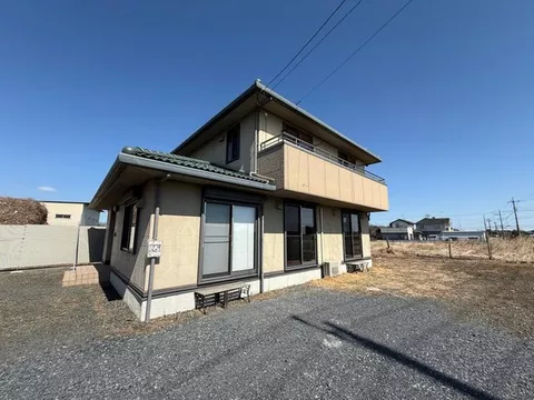 Interior renovation completed ◇ Lightweight steel construction by Panahome ◇ Spacious land of about 144 tsubo ◇ Parking for 5 cars