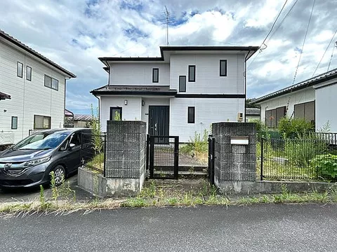 Used single-family home in Sukagawa City, Kitayokota, Ishi no Hana