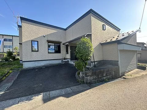 Used single-family home in Ikedai Michikami, Odate City