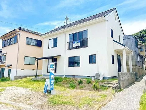 Used single-family home, Tōhaku County Yunohama Town Oaza Tomari house