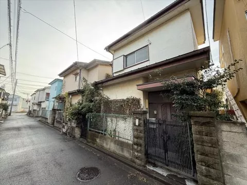 Sayama-shi, Sayama Oaza-Minami-Iriso (Iriso station) 2F 3DK

3.8 million yen