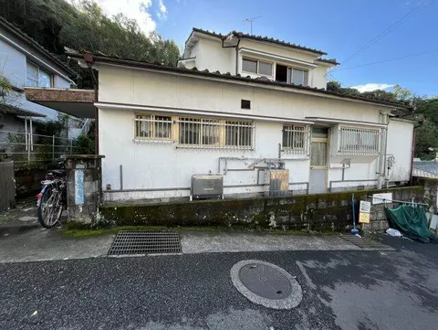 Kagoshima City, Kusamuta 1-chome (Kajiya Town Station), 2-story building, 5DK