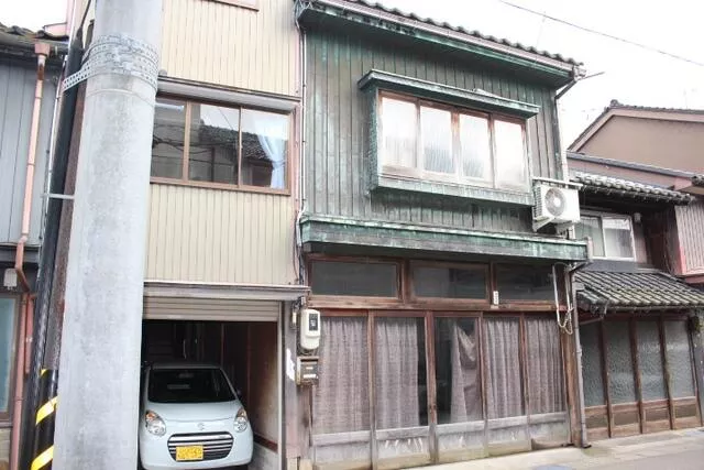 700,000 yen, 2-story, 4K, Kawaraboncho, Takaoka City (Katabaracho Station)