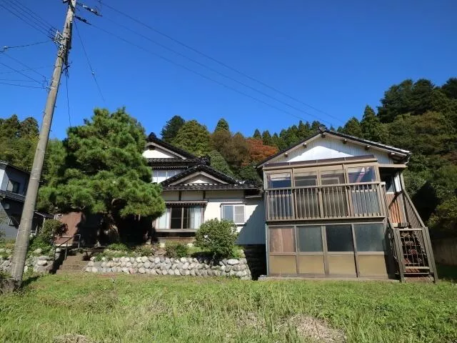 2F 9SDK, Aza-Taya, Tsubata-cho, Kawakita-gun

3.4 million yen