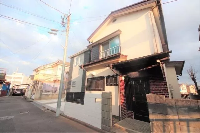 3.6 km from Fukagawa Station on the JR Hakodate Main Line