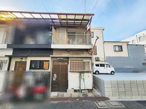 Shijonawate City, Ezemi Town (Shijonawate Station) 2-story 3DK