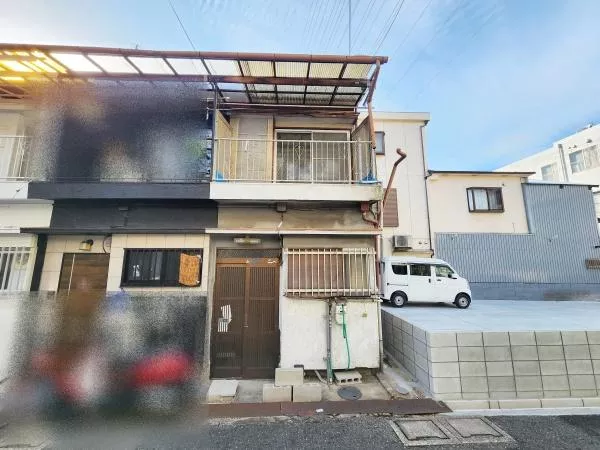 Shijonawate City, Ezemi Town (Shijonawate Station) 2-story 3DK