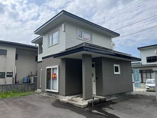 [Special contract benefits available] This property has a user-friendly system kitchen.
