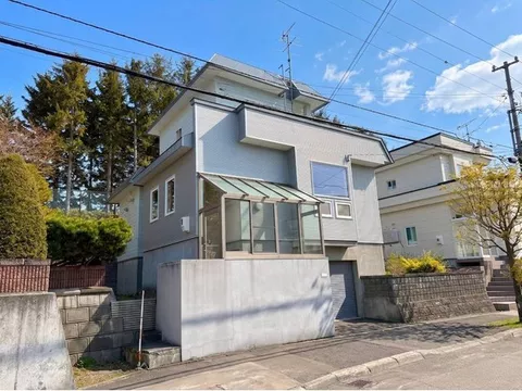 [With garage × city gas] Spacious living space with a 21-tatami mat LDK♪