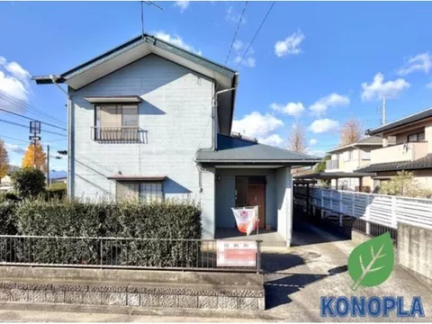 Open and spacious southeast corner lot residence ☆ ■ Great sunlight ■ About 3 minutes by car to National Route 17 ■ Carport