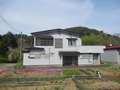 Aomori-shi, Aomori 2F 6DK

2,800,000 yen