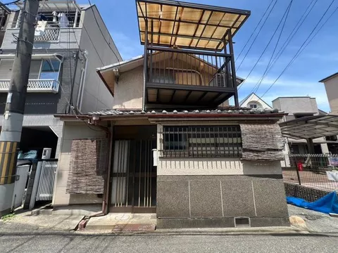■Corner lot with good sunlight♪■8-minute walk from Hanshin Namba Line "Fuku" Station■Renovated