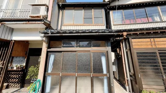 Asahi Town, Shimonikawa District, Numaho (Tomari Station) 2-story building 6DK
