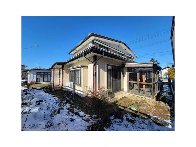 Oaza Yanome (Tendo Station) 12 million yen