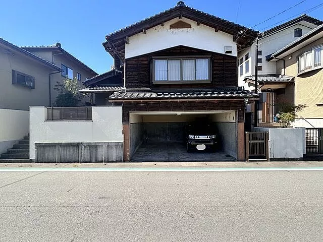 Used single-family home in Imamori, Toyooka City