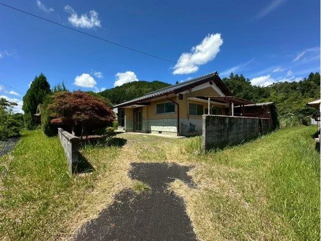 Would you like to experience a relaxed life in the countryside? Land 151.99 tsubo