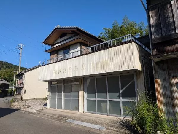 Nakaura, Tachibana-cho, Anan-shi, Aichi (Awa Tachibana station) 2F 7DK

2,000,000 yen