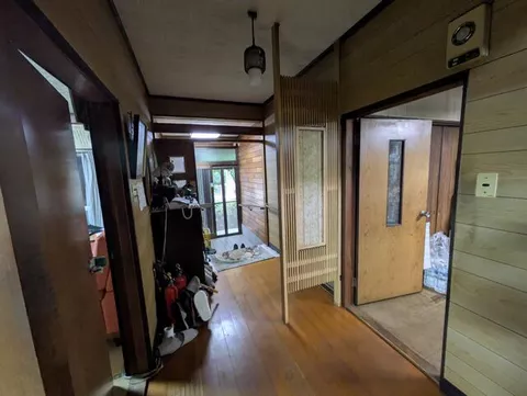 Iwade City Takatsuka (Iwade Station) 2-story 7DK - Image 3
