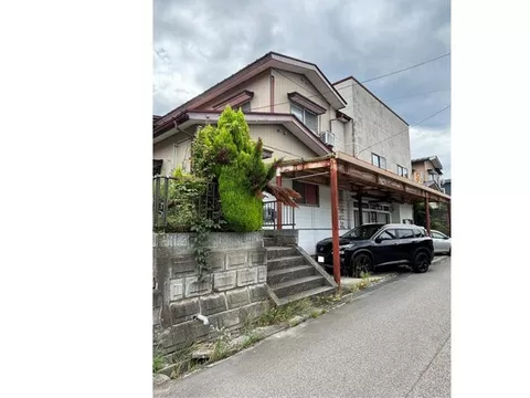 ■Only a 5-minute walk to Ikki Junior High School, making it easy to commute!
