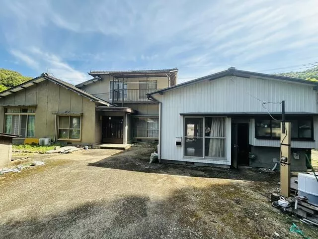 Oita City, Oaza Higashikaminoue (Kozaki Station), 2-story, 9LDK