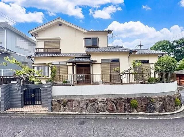 Used single-family home in Gojo City, Dene - Used house