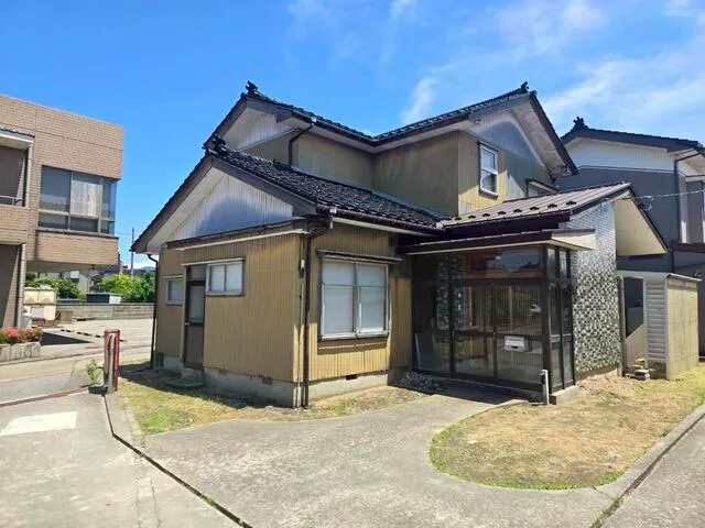Niigata Prefecture, Shimoniikawa District, Nyusen (Nyusen Station) 2-story building 6DK