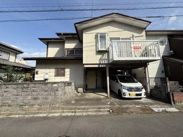Convenient location just a 3-minute walk to Seven-Eleven Kai Shimoimai store. Good sunlight exposure♪